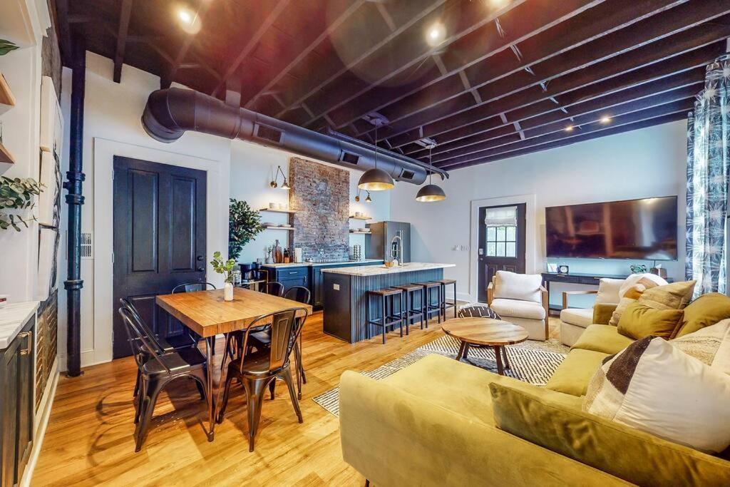 Luxury 8 Bed/4 Ba Nulu Home Private Yard/Parking Louisville Eksteriør bilde
