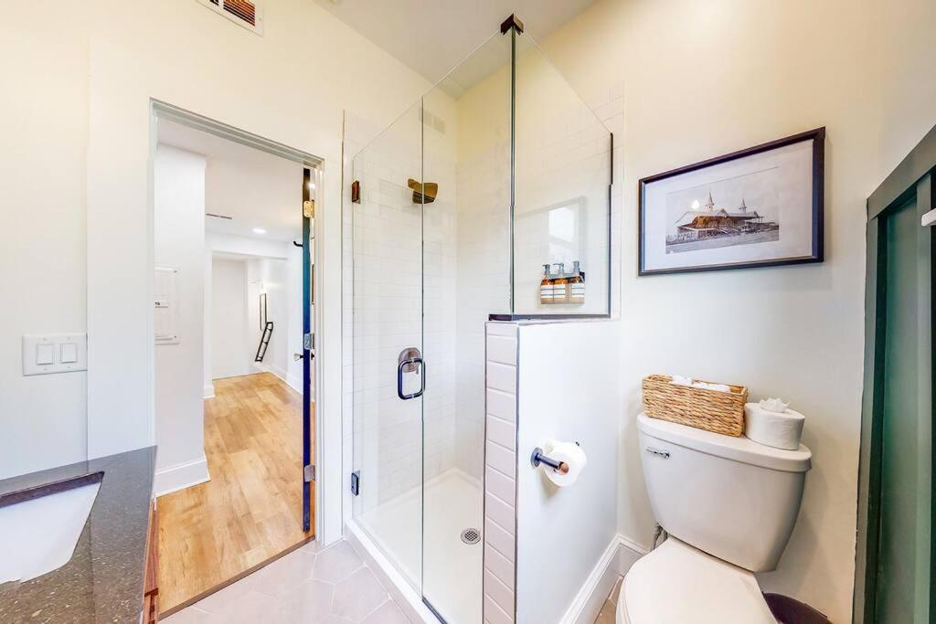 Luxury 8 Bed/4 Ba Nulu Home Private Yard/Parking Louisville Eksteriør bilde