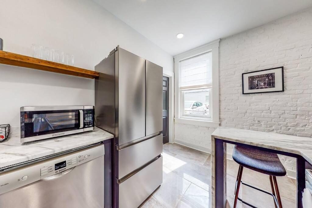 Luxury 8 Bed/4 Ba Nulu Home Private Yard/Parking Louisville Eksteriør bilde