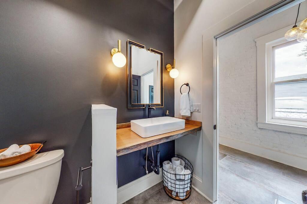 Luxury 8 Bed/4 Ba Nulu Home Private Yard/Parking Louisville Eksteriør bilde